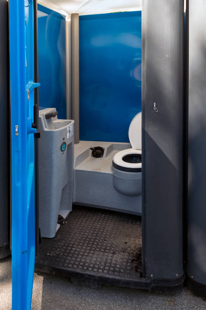 Best Portable bathroom rental  in De Leon Springs, FL